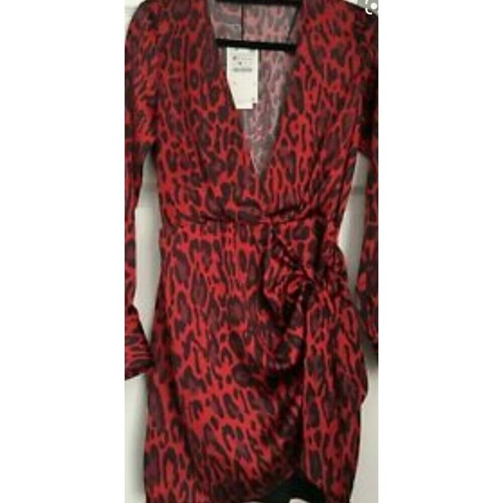 Zara Collection Red Wrap Dress Long sleeve size xs Woman’s print New